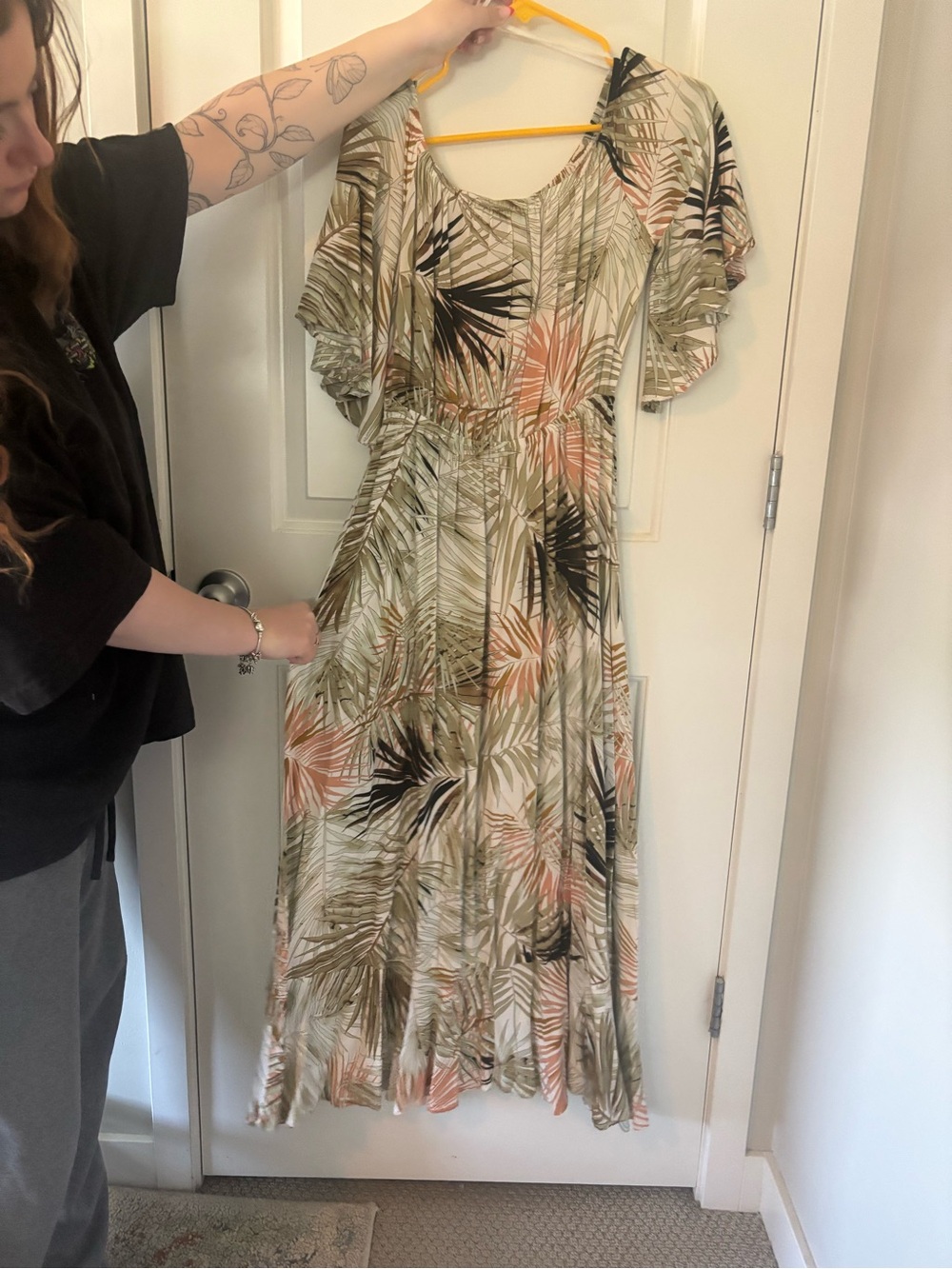 Tropical Leaf Flutter Sleeve Maxi Dress in Beige, Green & Pink